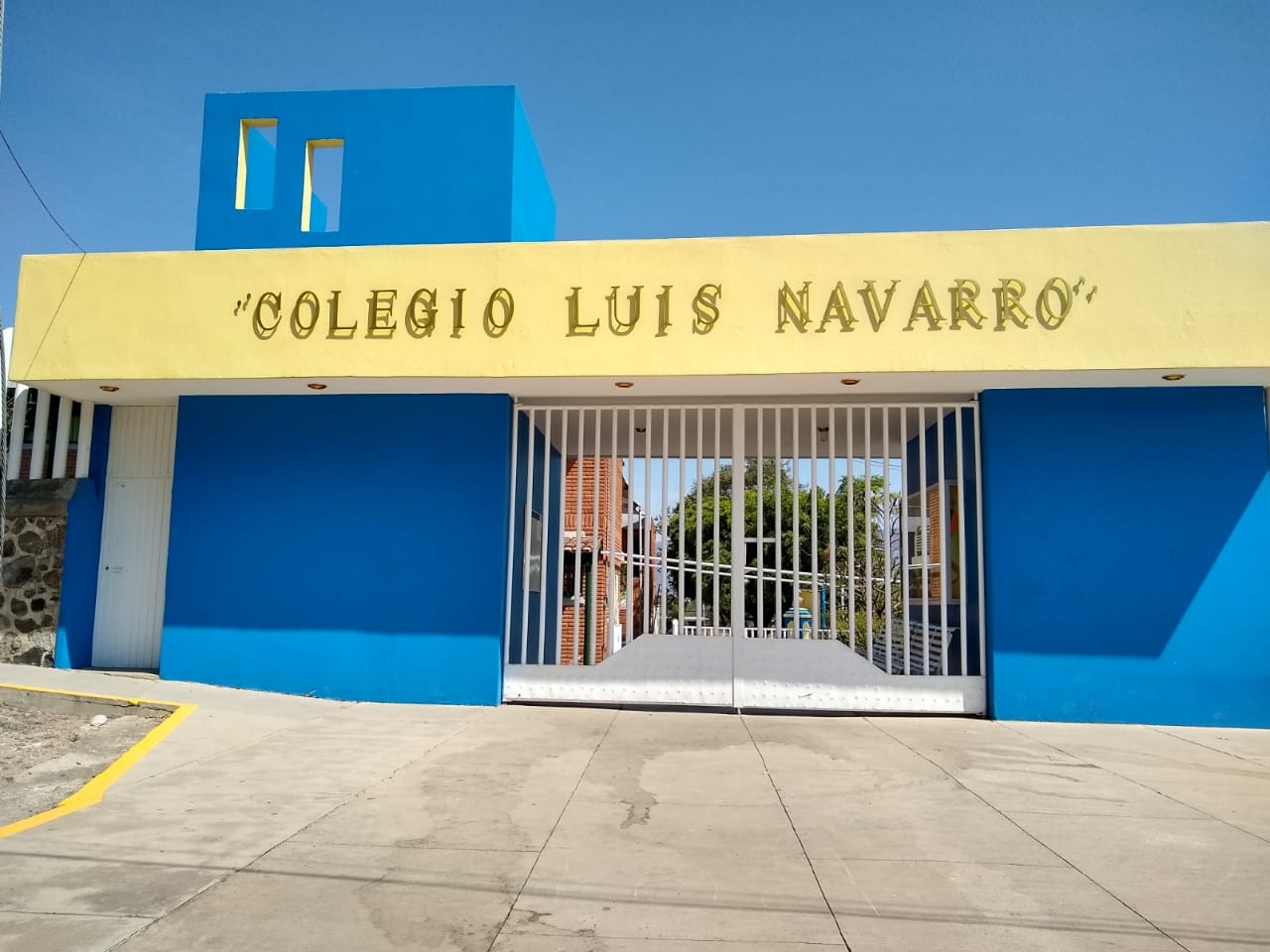 Colegio Luis Navarro - Tequila